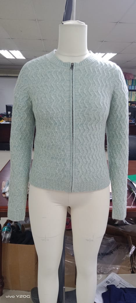 Sweater 7
